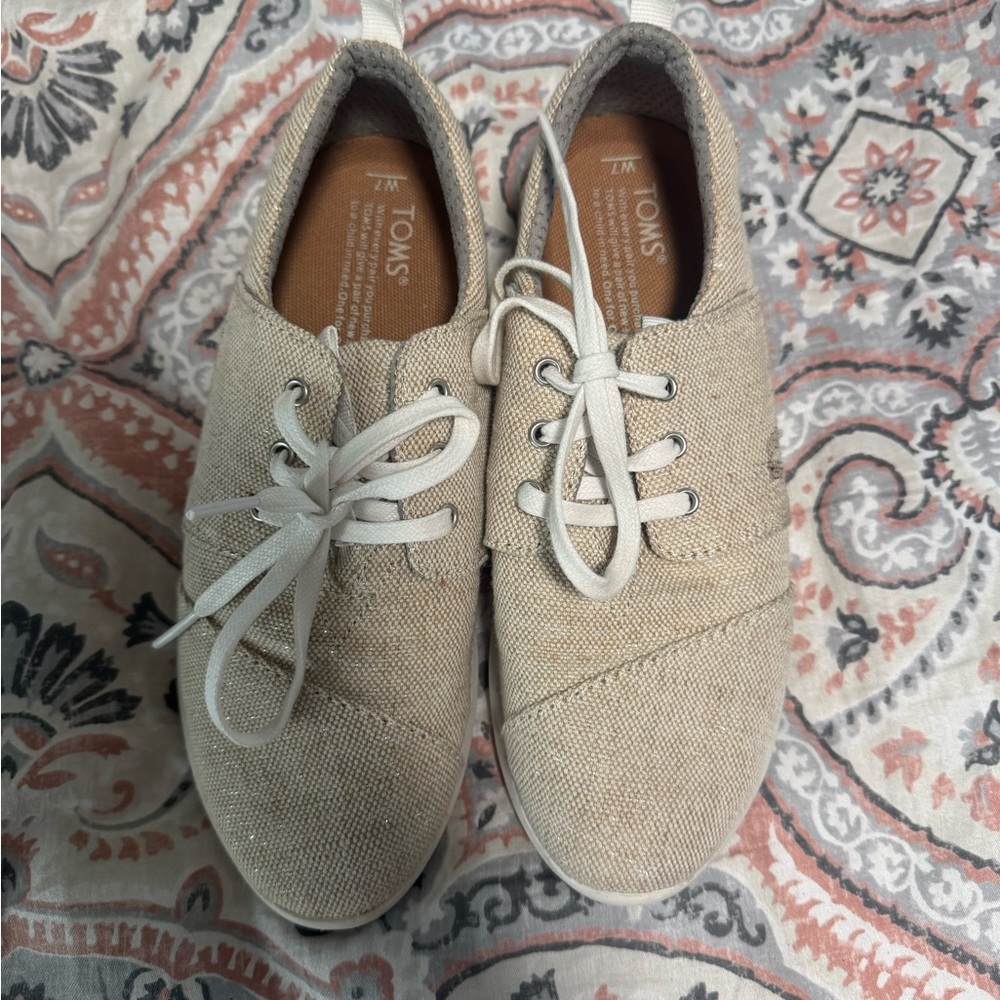 TOMS Natural Canvas Lace-Up Shoes